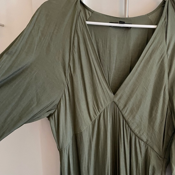 Banana Republic green dress - Picture 6 of 7